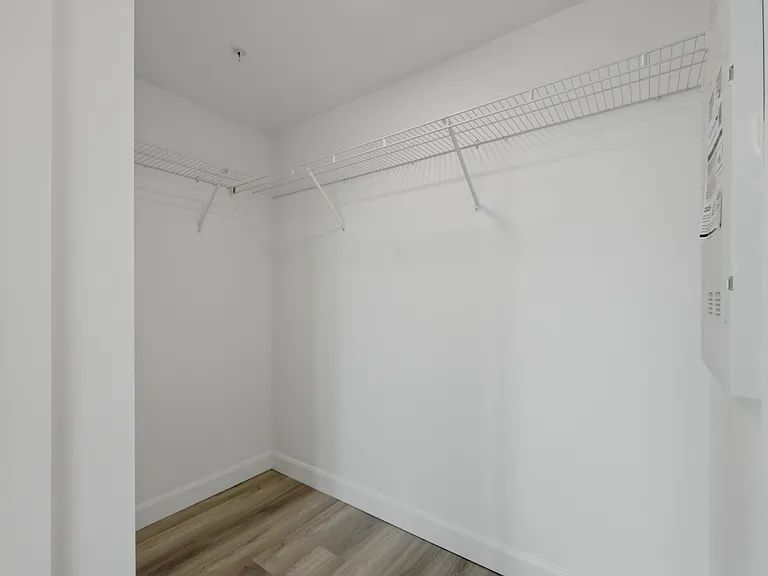 2511 Carolina St — Photo 115