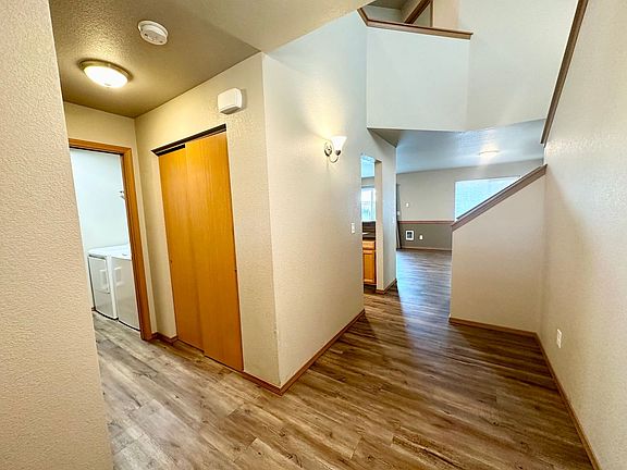 5th image of 2102 N Yellowstone St #B