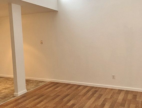 2nd image of 1028 Baywood Dr APT B