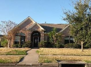 422 Lookout Ln, Dickinson, TX 77539