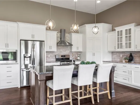 8756 Houston St, Lenexa, KS 66227