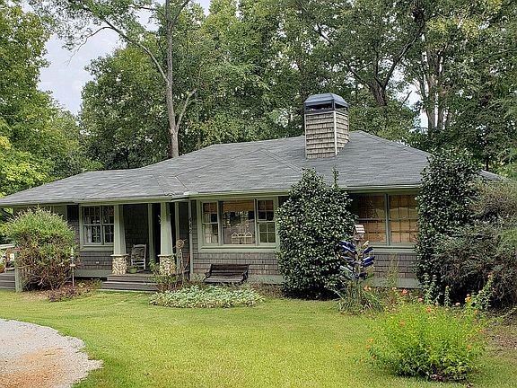 4th image of 442 Willow Ln