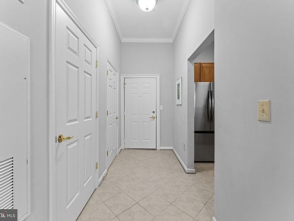 5th image of 191 Somervelle St APT 101