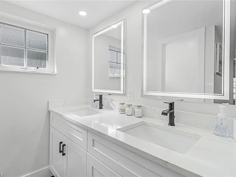 1823 Hurricane Harbor Ln — Photo 17