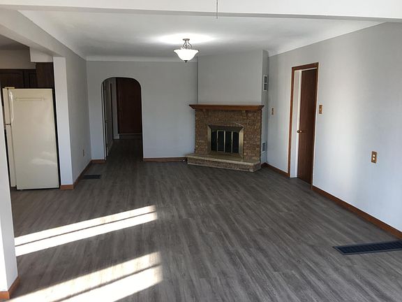 Living room with gas fireplace