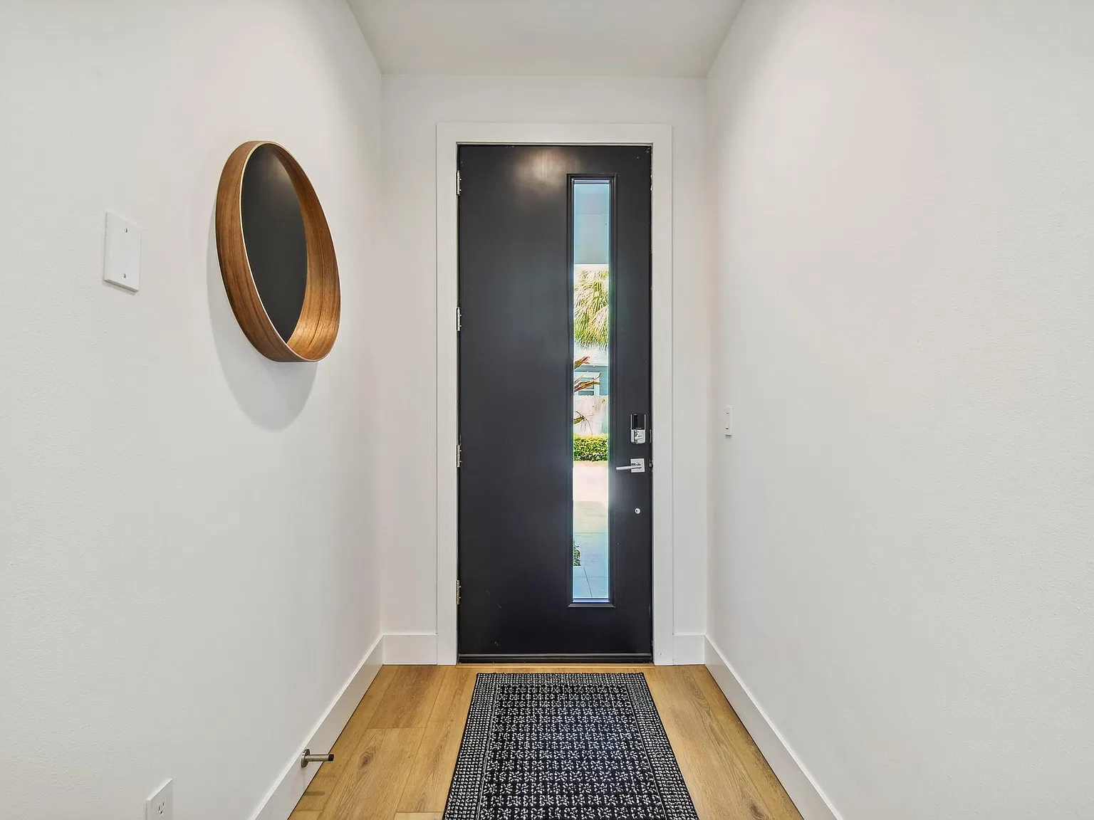 2306 W Texas Ave — Photo 4
