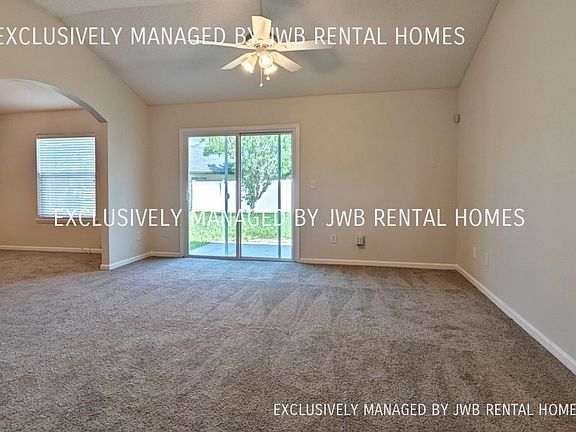 5th image of 829 Oak Arbor Cir