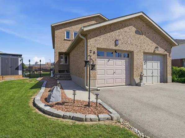 20 Ridgeway Cres, Kitchener, ON N2E 3M3