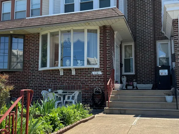 7161 Charles St, Philadelphia, PA 19135