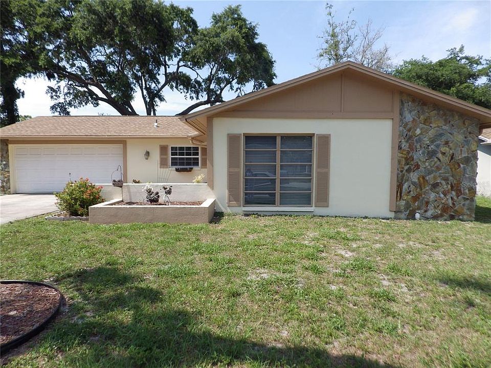 1st image of 207 Lotus Dr
