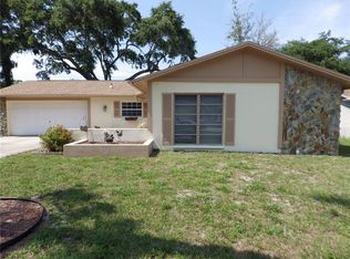 207 Lotus Dr, Safety Harbor, FL 34695