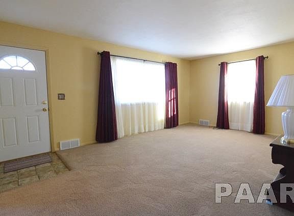 2nd image of 14 Sherry Ln