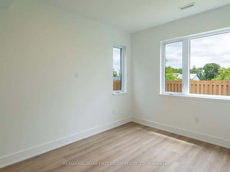 19 West St N #7 — Photo 9