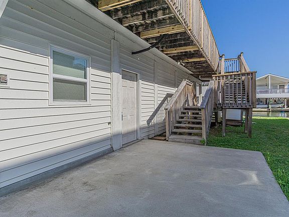 3rd image of 21717 Deaf Smith Dr
