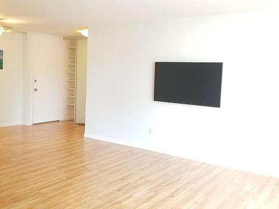 5th image of 6333 La Jolla Blvd Unit 165