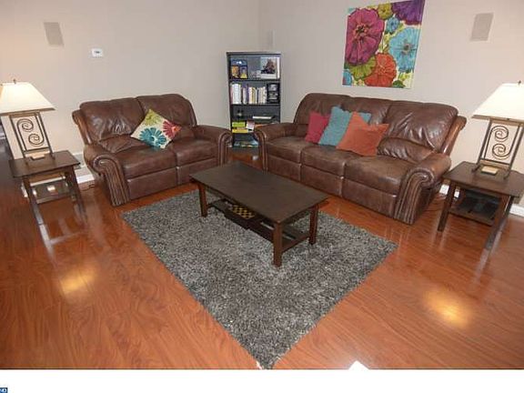 3rd image of 31 Lincoln Dr