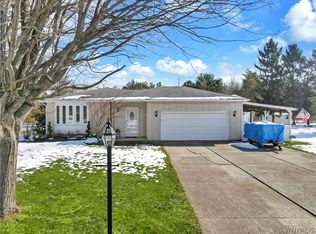 1625 Marion Ln, East Aurora, NY 14052