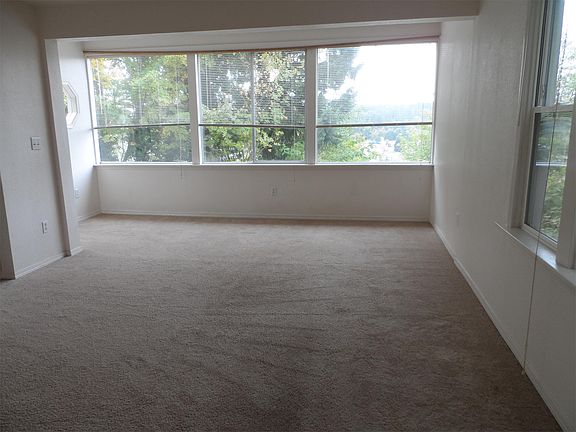 5th image of 310 San Joaquin Ave
