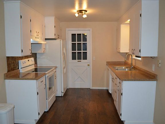 3rd image of 8308 Woodbourne Dr SW