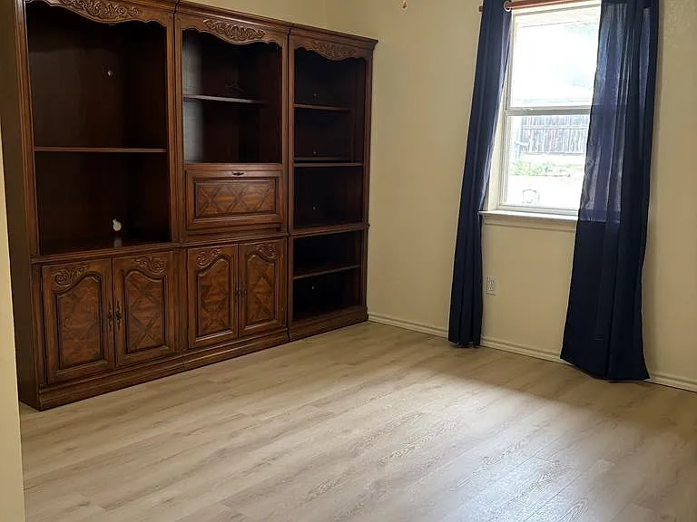224 Coronado Cir — Photo 12