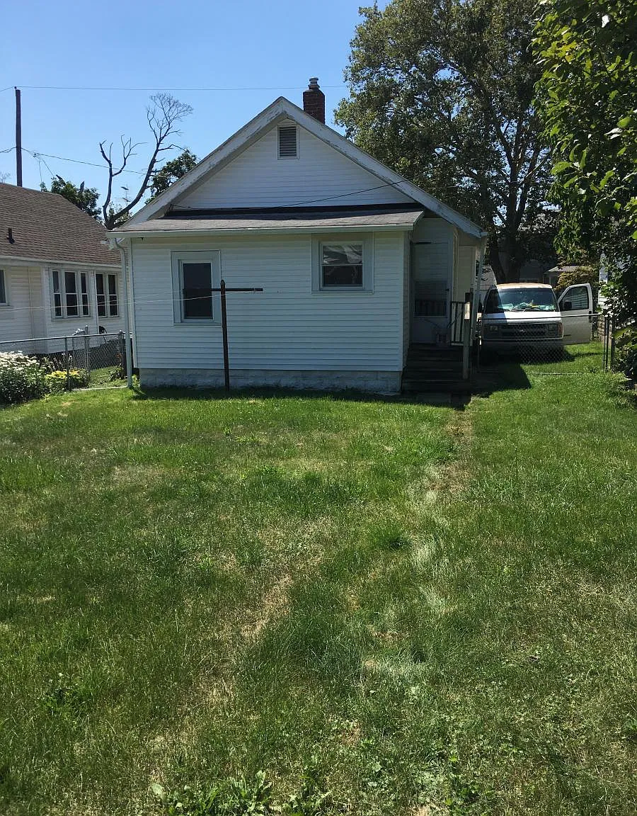 1822 Berkshire Place — Photo 2