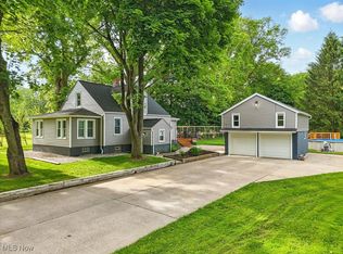 3136 Ellet Ave, Akron, OH 44312