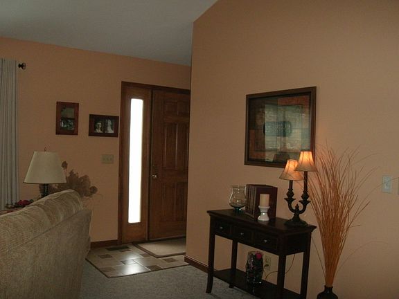 3rd image of 5280 Lakefront Dr