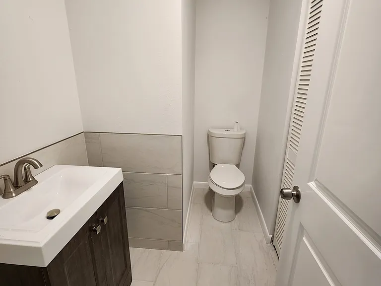 5014 W Idaho St — Photo 3