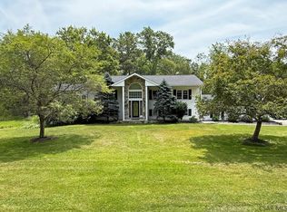 210 Shady Oak Dr, Johnstown, PA 15905