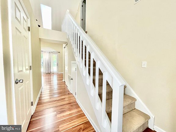 3rd image of 183 Stoney Dr