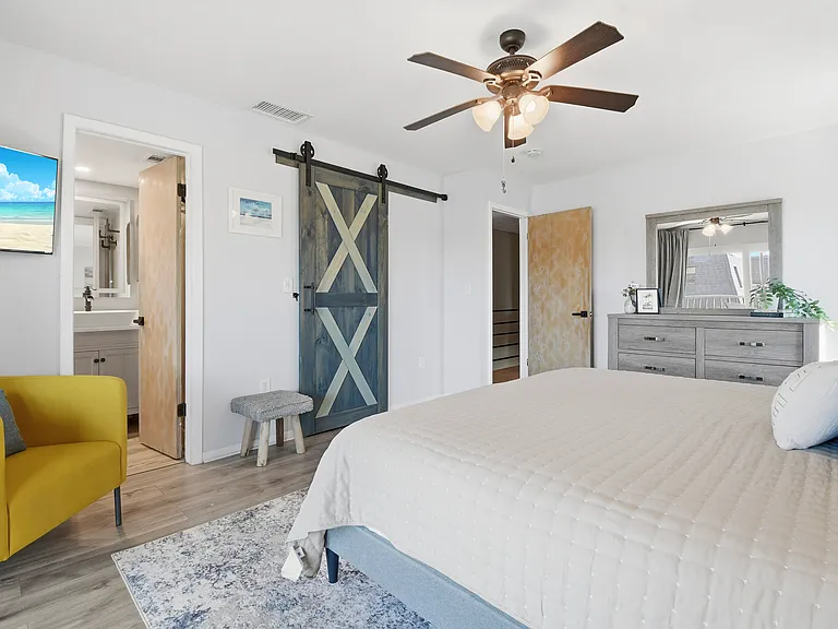 255 Capri Cir N #8 — Photo 23