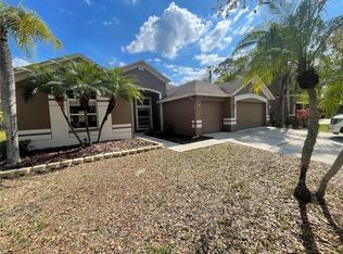 16905 Falconridge Rd, Lithia, FL 33547