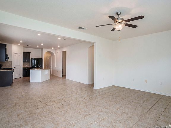 5th image of 714 Pelican Beach
