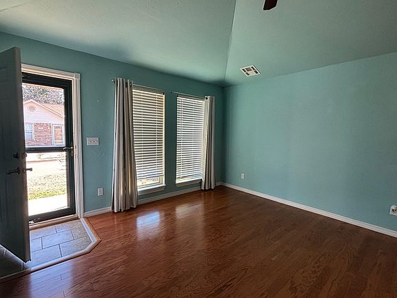 4th image of 2312 Timbercrest Dr