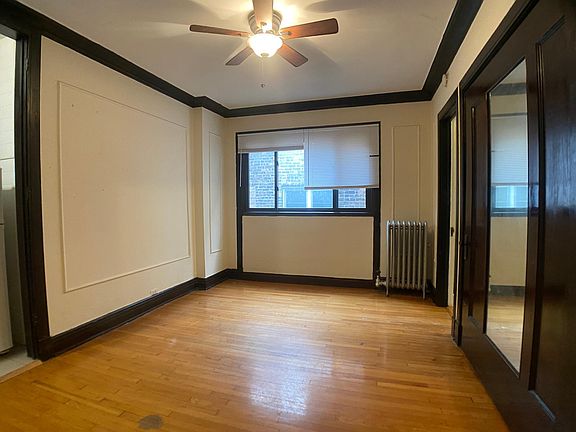 2nd image of 4554 N Malden St #1
