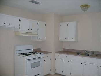 5th image of 1113 Green Lane Dr