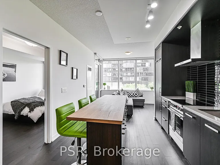 120 Bayview Ave #208 — Photo 34