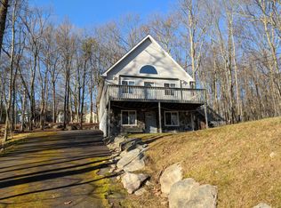 106 Keystone Ct, Dingmans Ferry, PA 18328