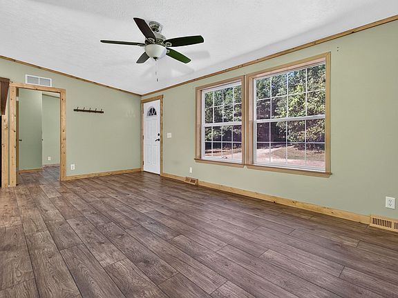 5th image of W4877 Chicago Dr