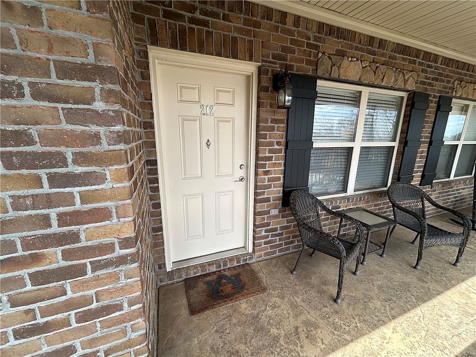 1st image of 836 W Glenn Ave APT 212
