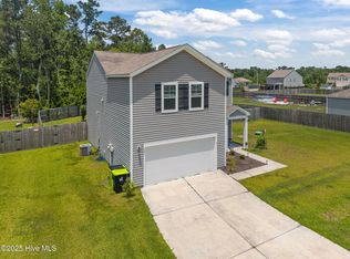 806 Lenox Dr, Holly Ridge, NC 28445