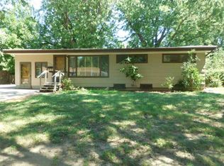 2220 S Crestway Ave, Wichita, KS 67218