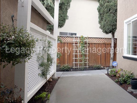 2nd image of 3003 Jenkins Ave