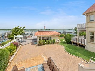 87 Bay St, East Atlantic Beach, NY 11561