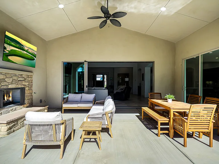 81805 Four Seasons Pl — Photo 32
