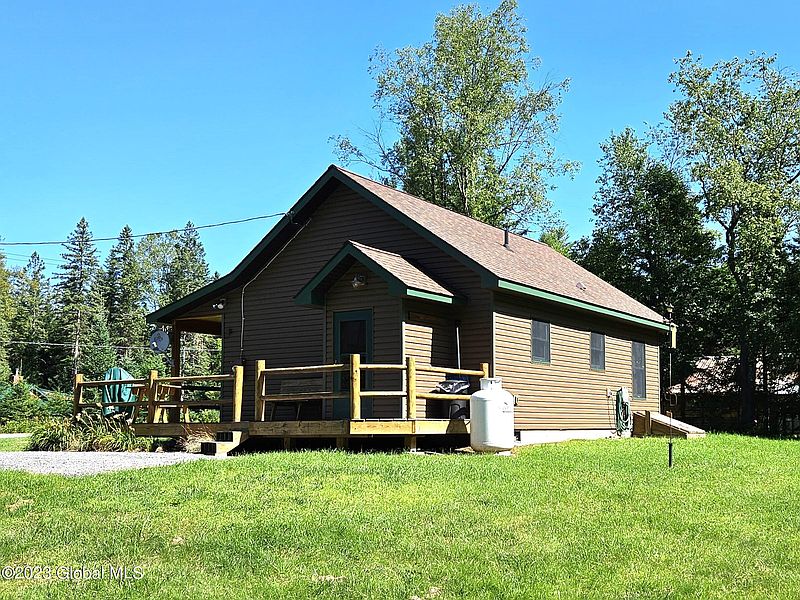 4th image of 823 Big Brook Road