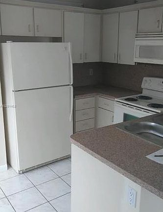 4th image of 10400 Boynton Place Cir
