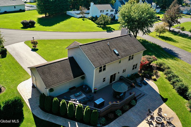 3rd image of 282 Wilderness Court
