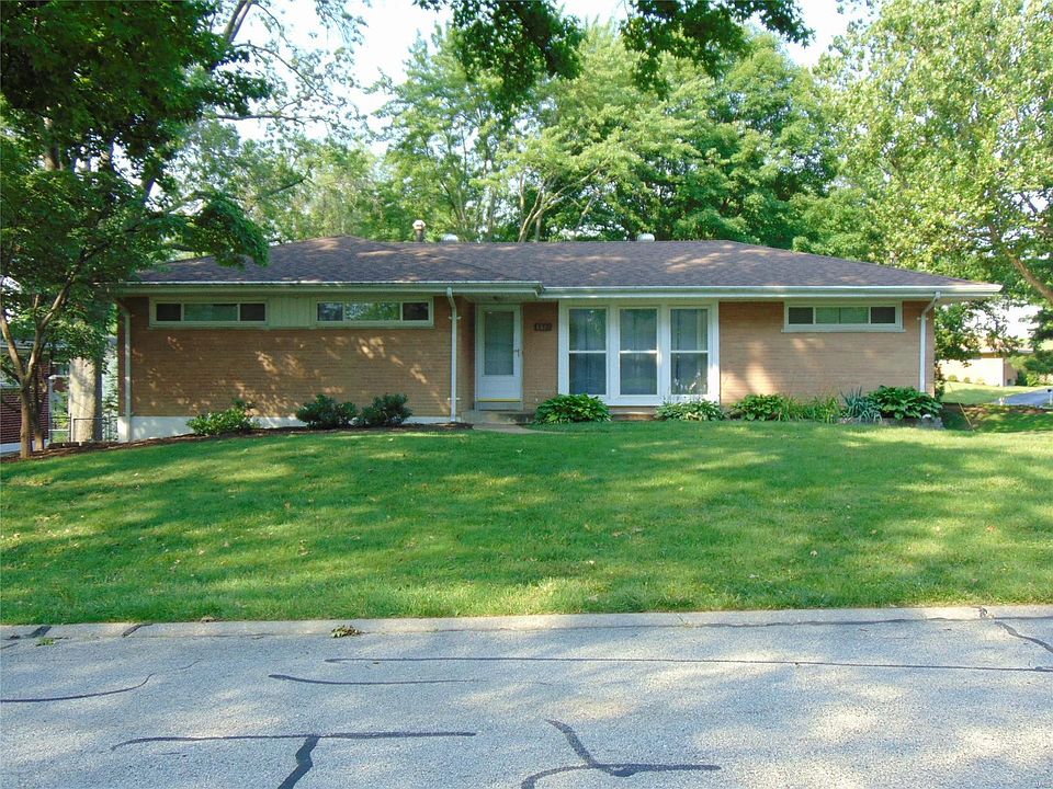 1st image of 8807 Red Oak Dr