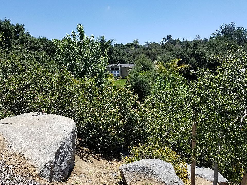 2nd image of 27668 Mountain Meadow Rd